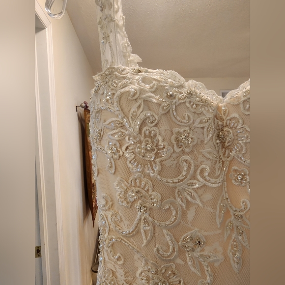 Bridal Wedding dress - Picture 4 of 9